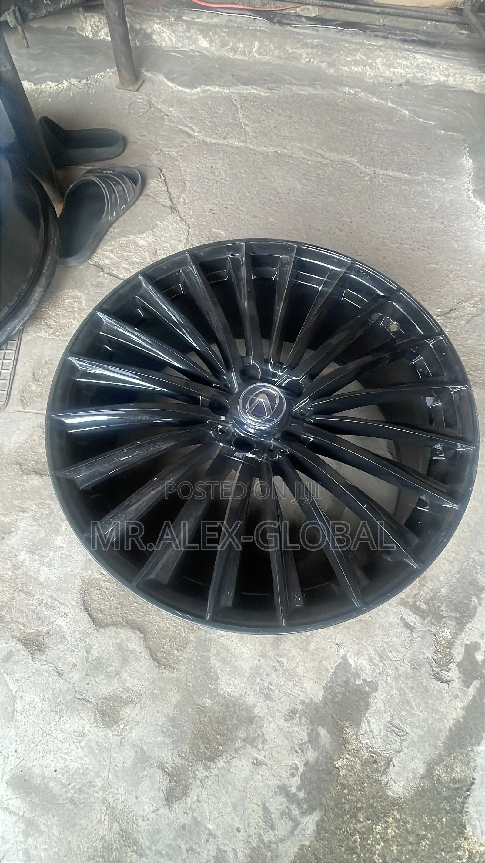 2024 LX350 All Black Wheel