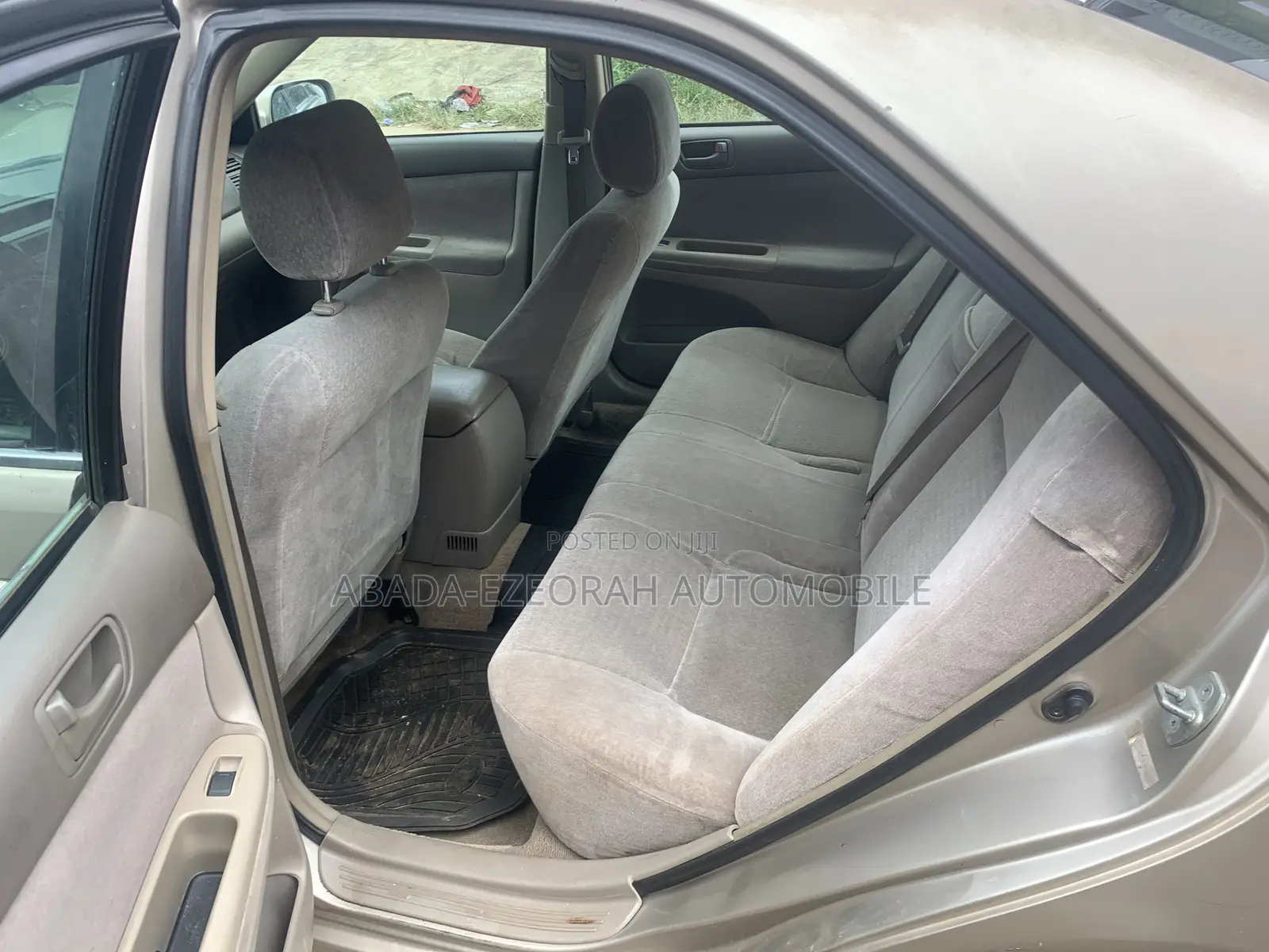 Toyota Camry LE 4dr Sedan (2.4L 4cyl 4A) 2004 Gold