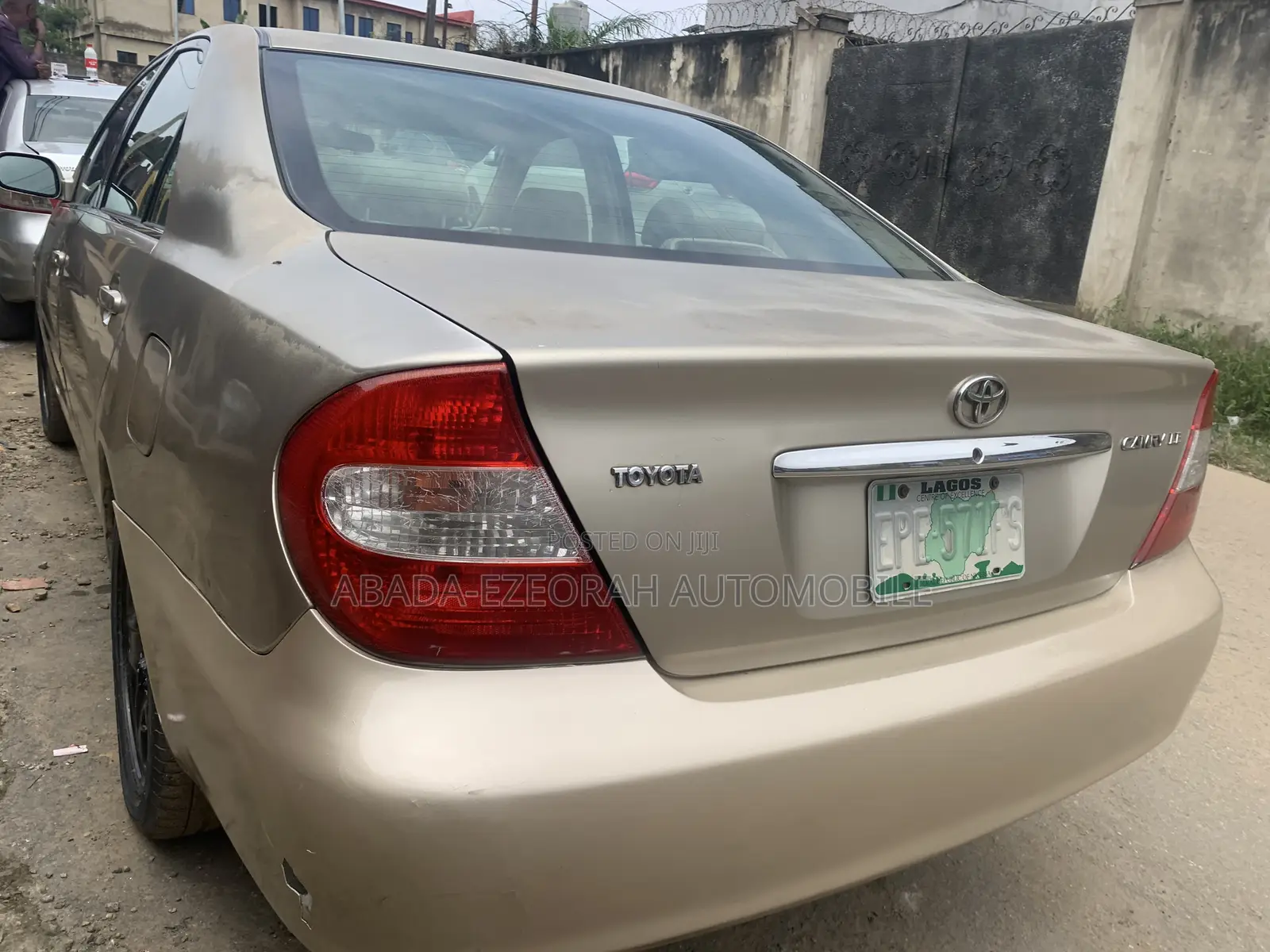 Toyota Camry LE 4dr Sedan (2.4L 4cyl 4A) 2004 Gold
