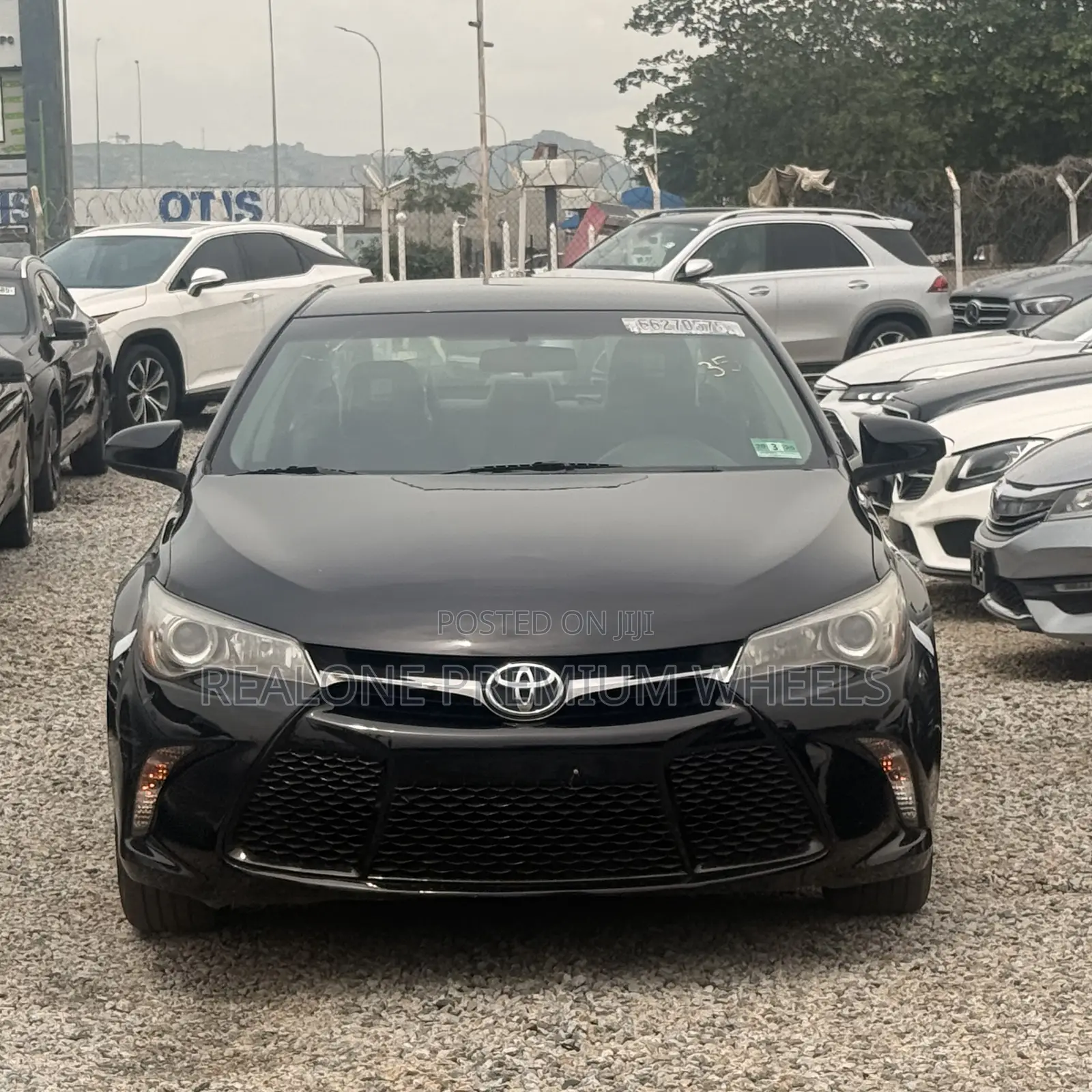 Toyota Camry 2016 Black