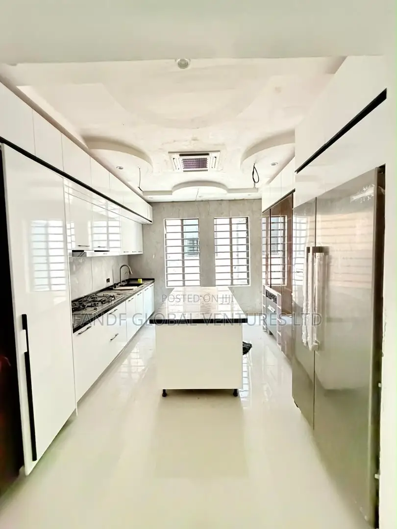 4bdrm Duplex in Ikeja GRA for sale