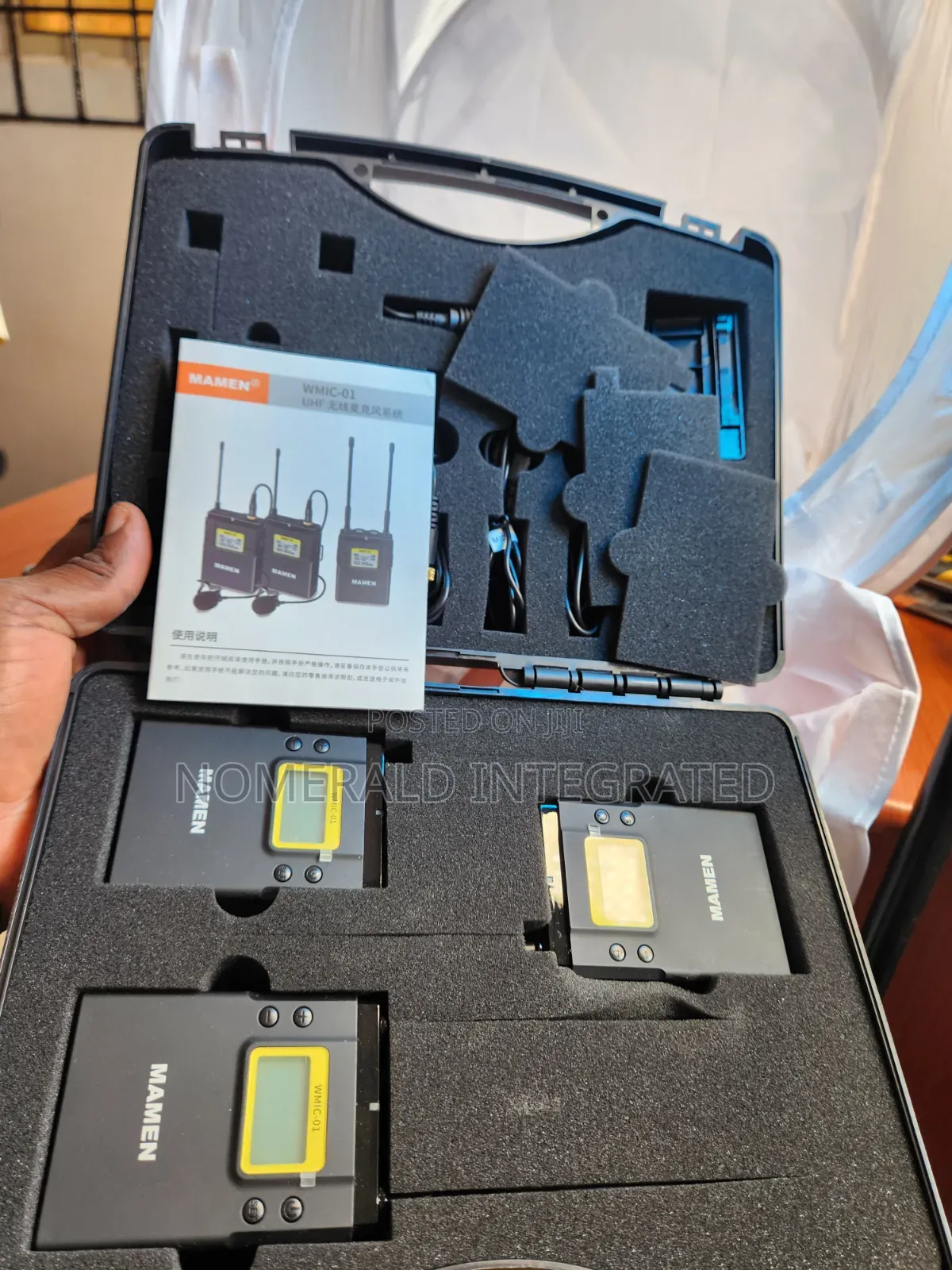 MAMEN WMIC-01 Professional UHF Dual-Channel Wireless Microphone
