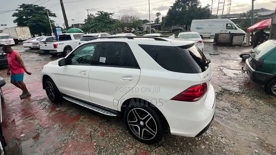 Mercedes-Benz GLE-Class 2017 White