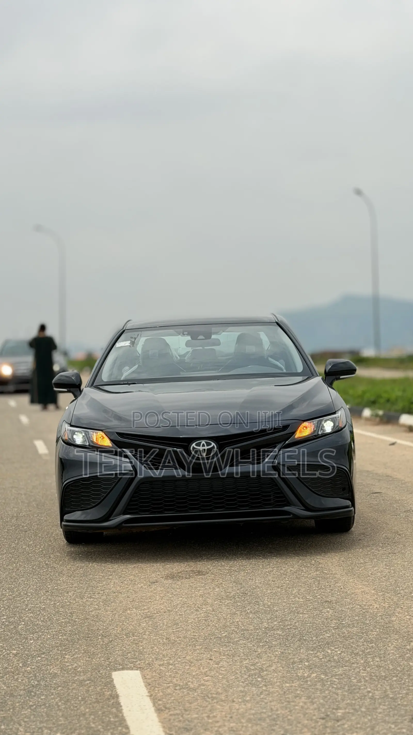 Toyota Camry SE 2022 Black