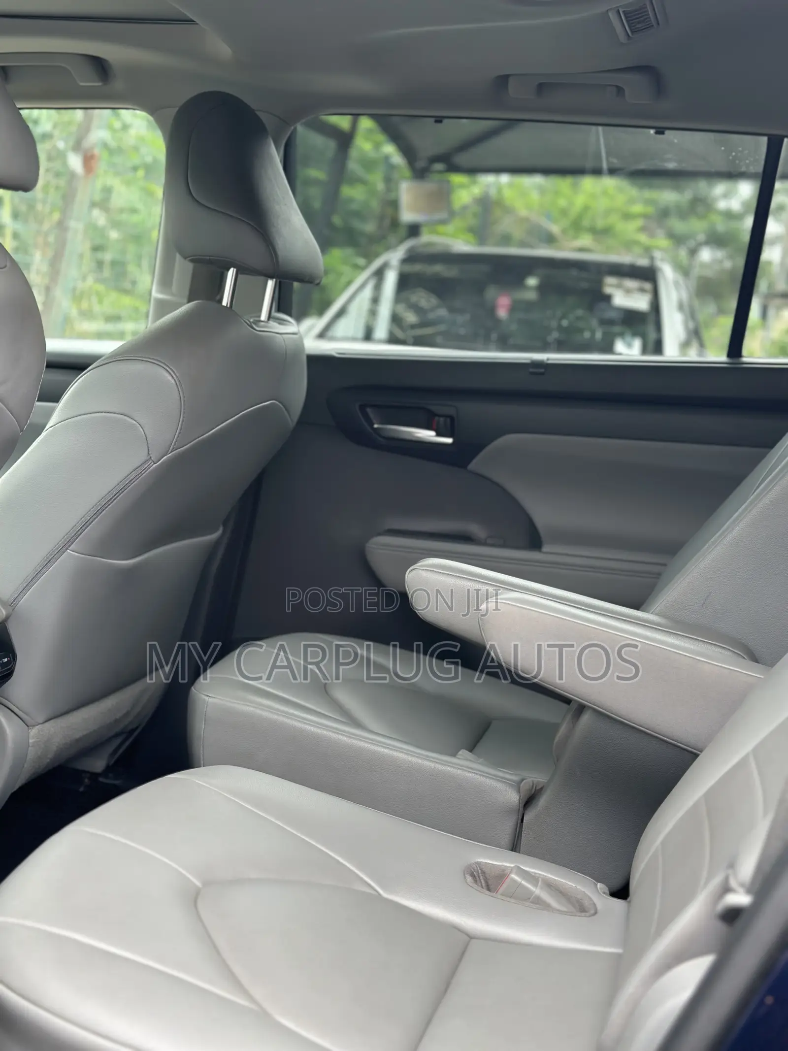 Toyota Highlander XLE 2021 Blue