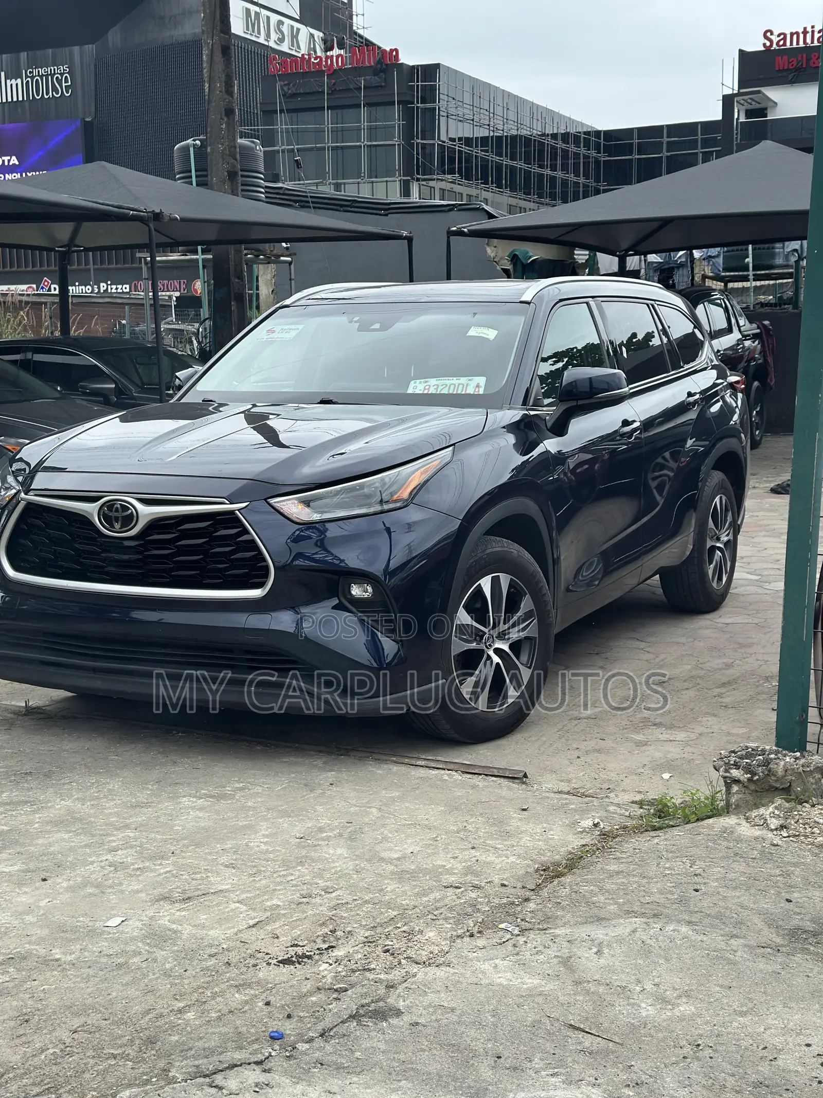 Toyota Highlander XLE 2021 Blue