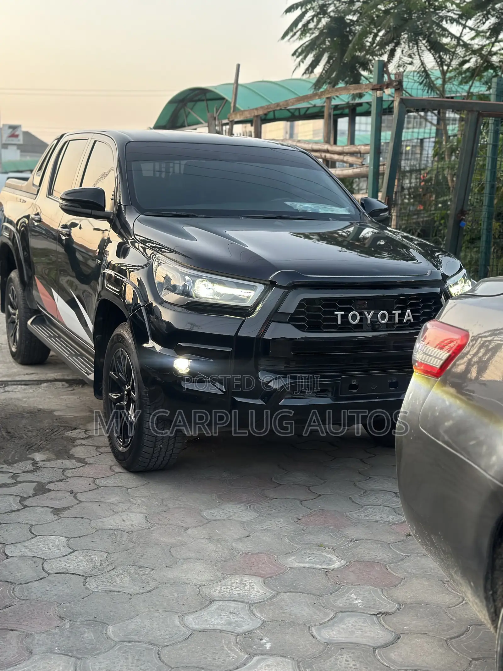 Toyota Hilux 2023 Black