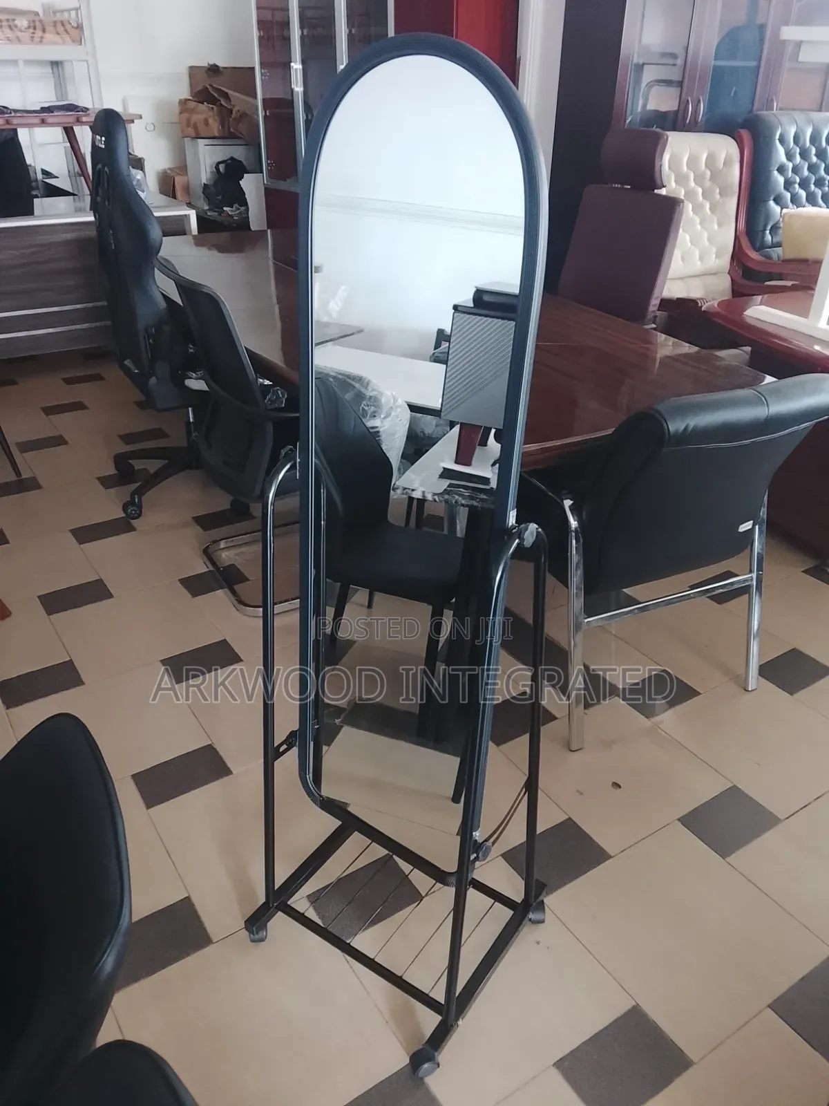 Standing Mobile Mirror With Rack 152cm/30cm