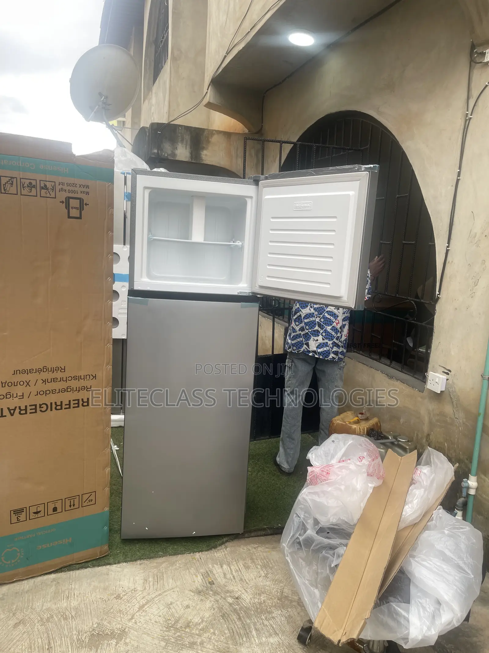 Hisense 306DR Upright Fridge 360L