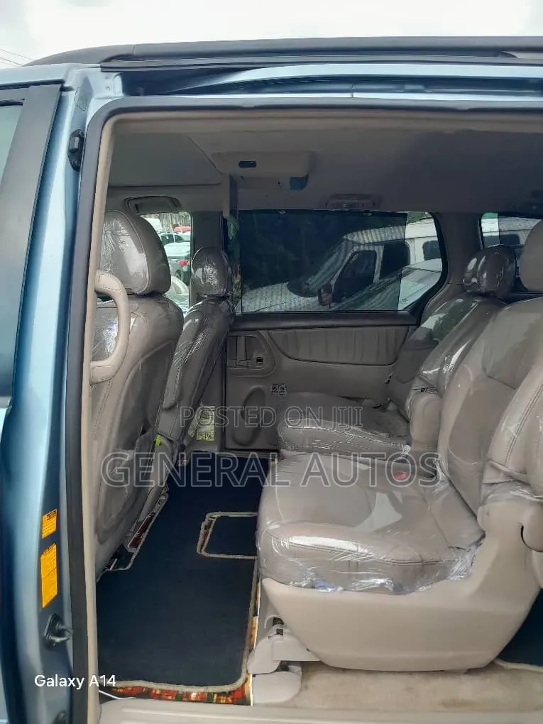 Toyota Sienna 2009 Blue