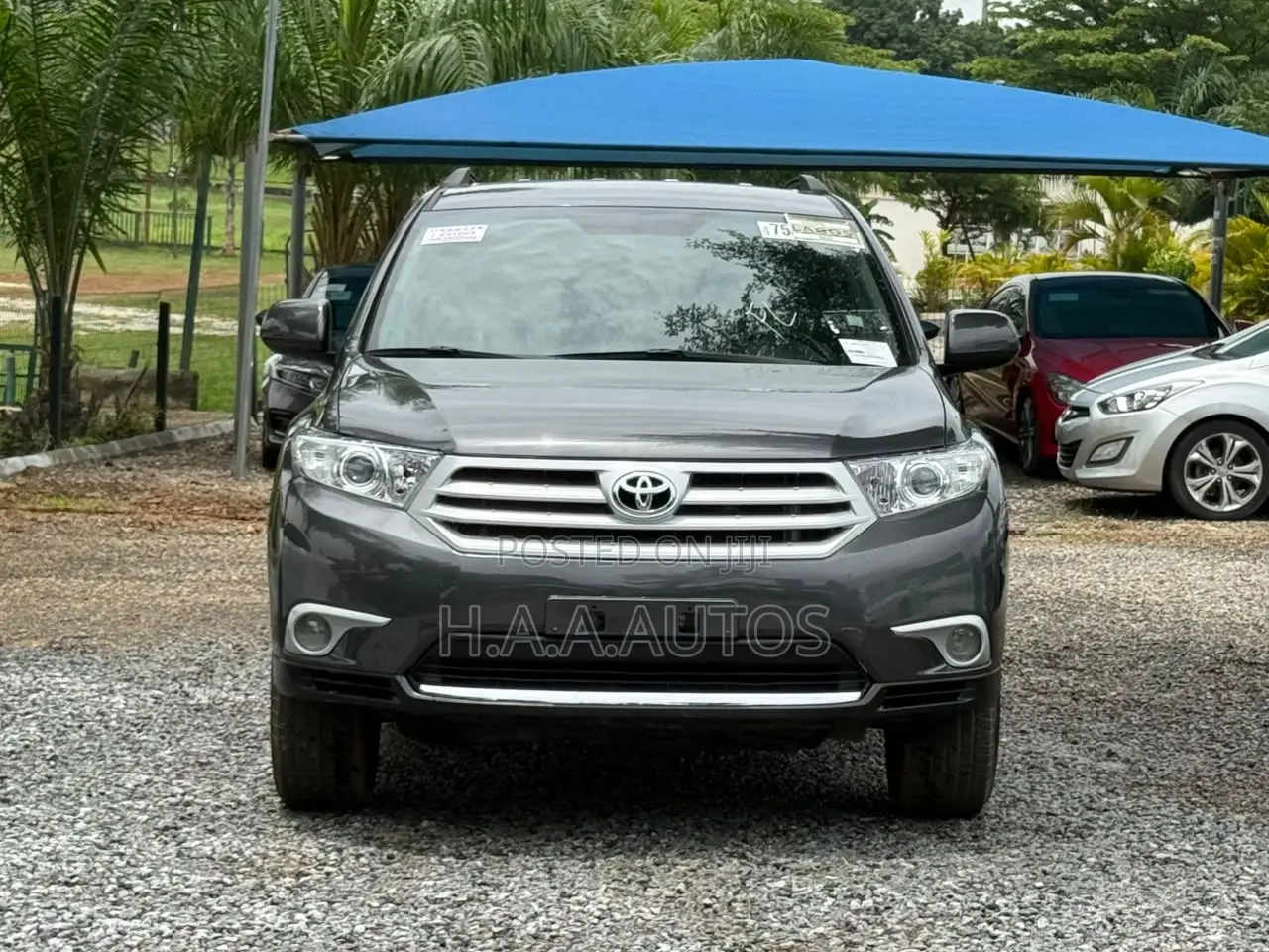 Toyota Highlander SE 2012 Gray
