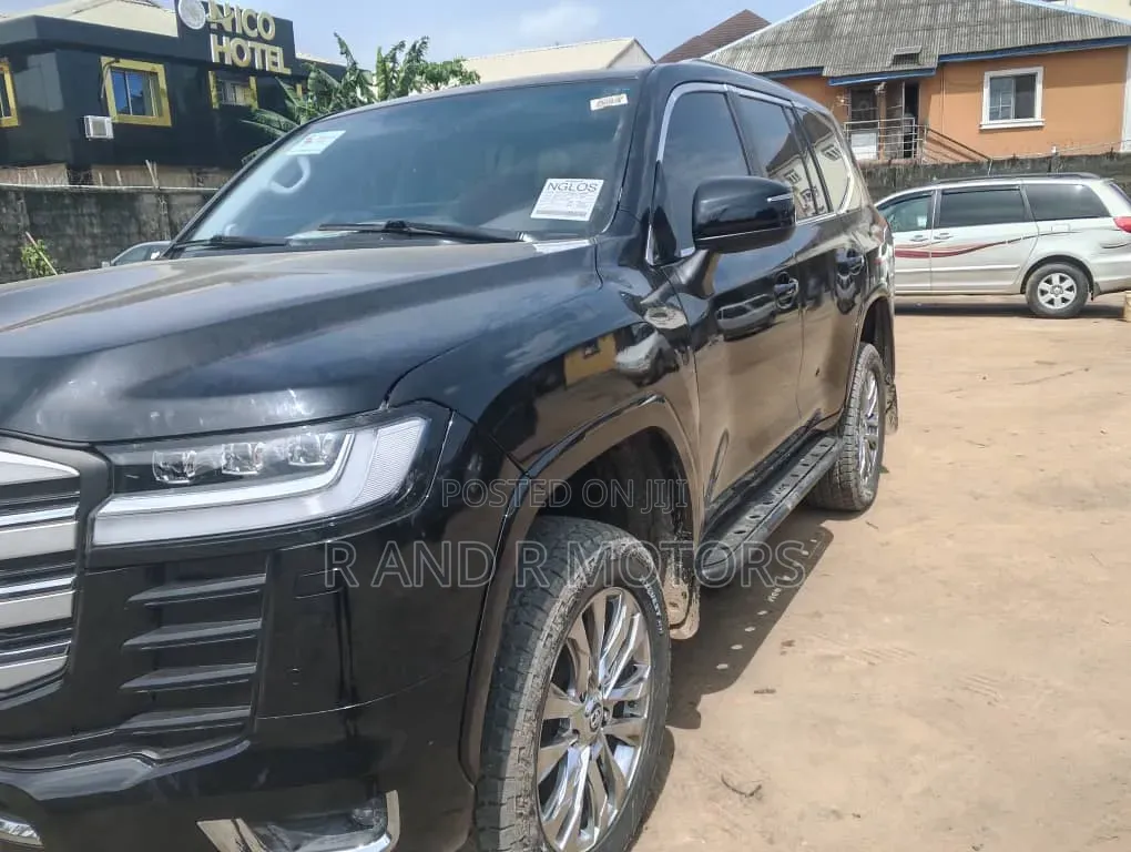 Toyota Land Cruiser 2024 Black