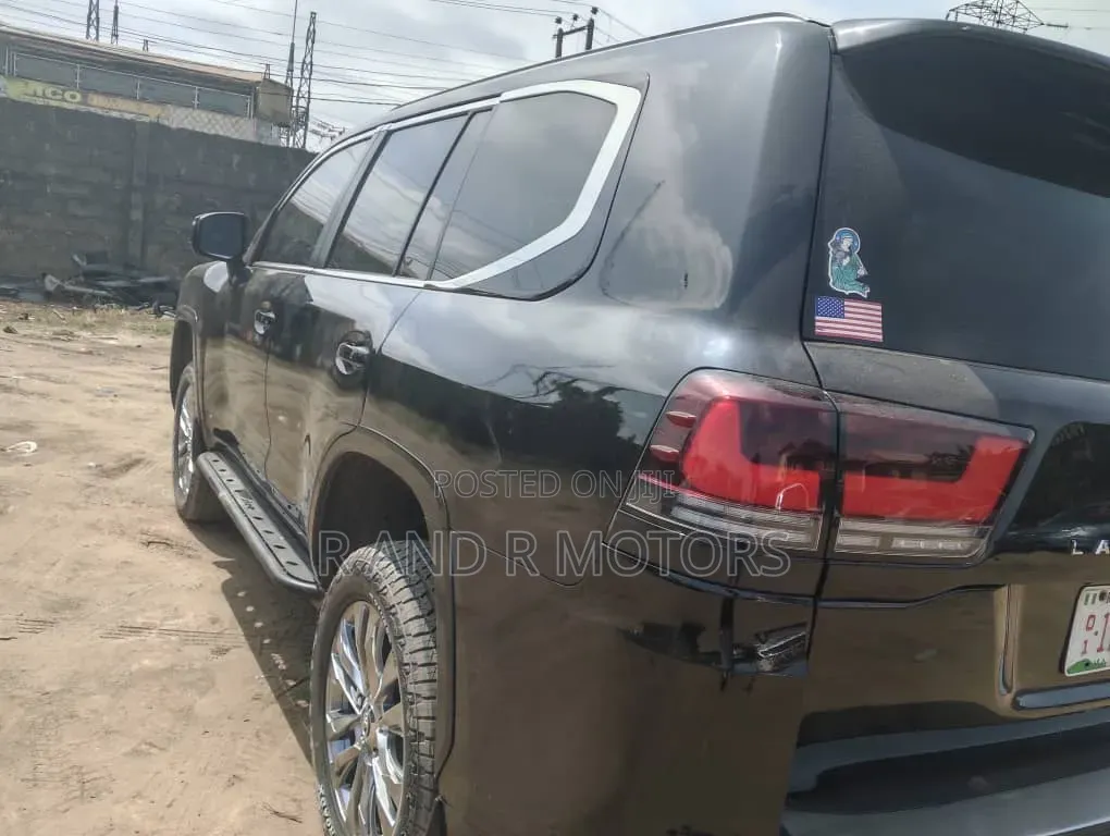 Toyota Land Cruiser 2024 Black