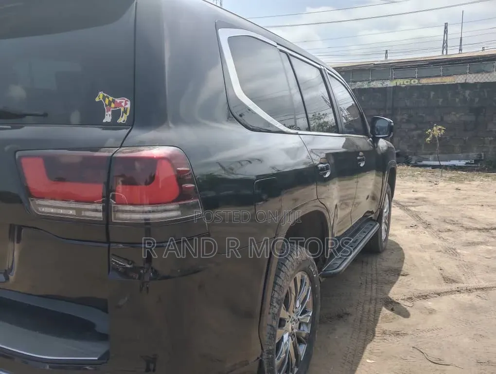 Toyota Land Cruiser 2024 Black