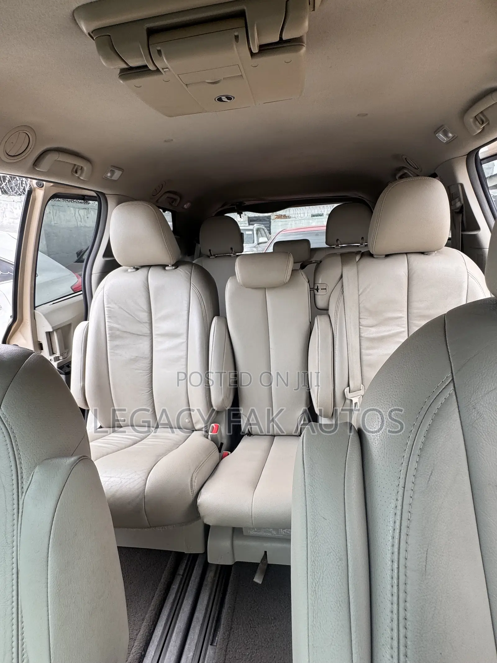 Toyota Sienna LE 8 Passenger 2011 Gold