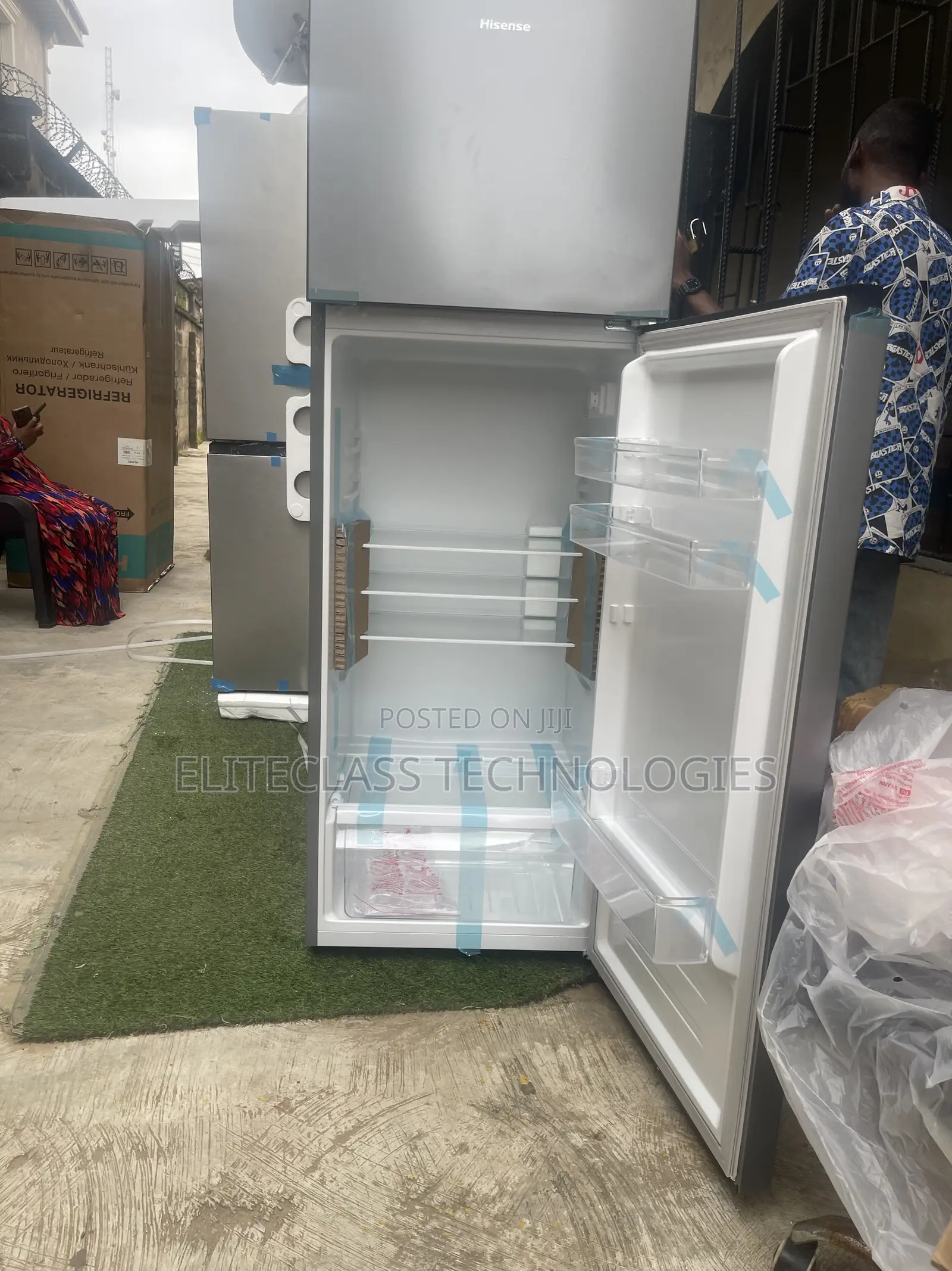 Hisense Refrigerator for Home 306L