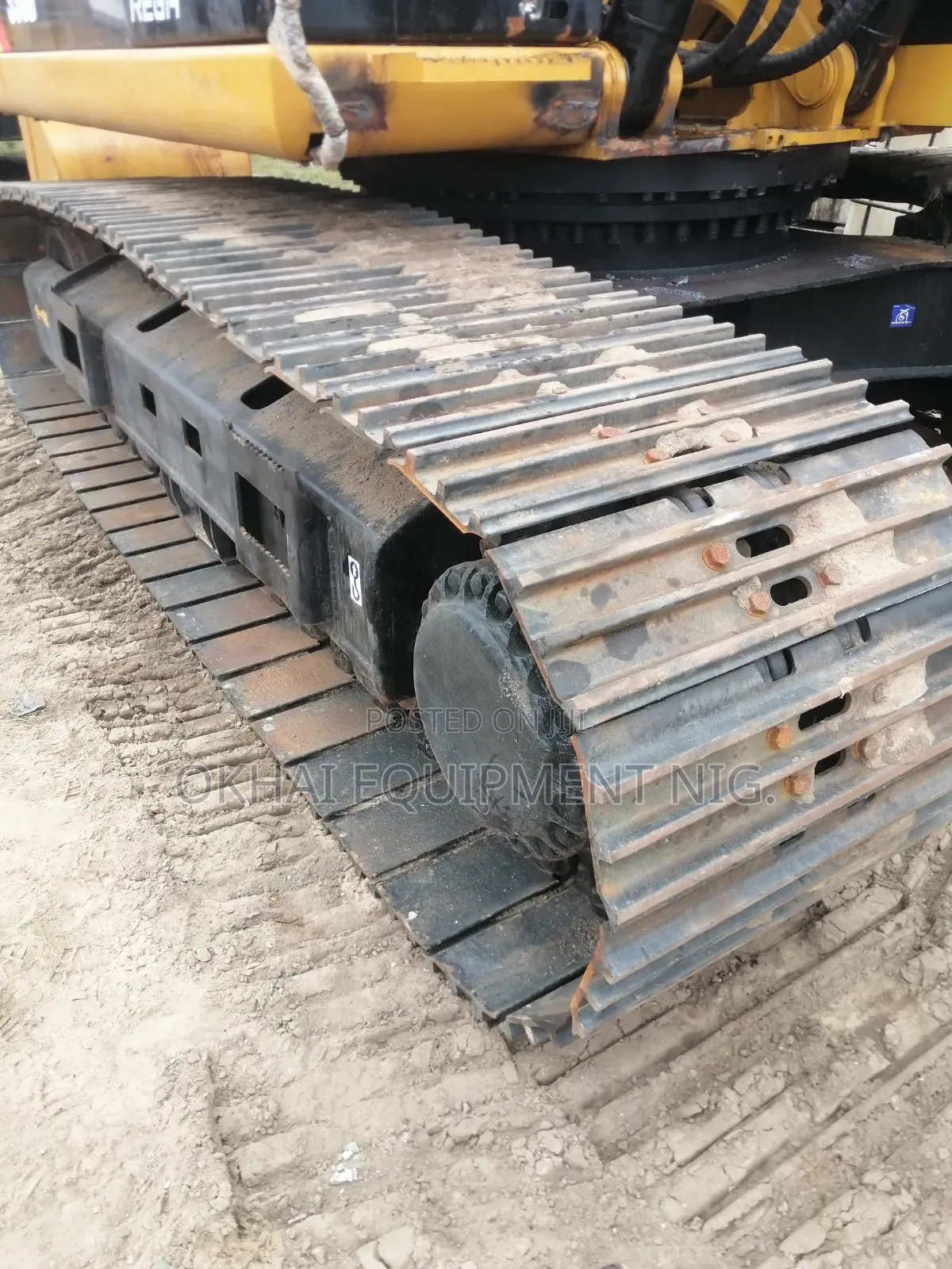 CAT EXCAVATOR 330DL (Almost as Good as New)