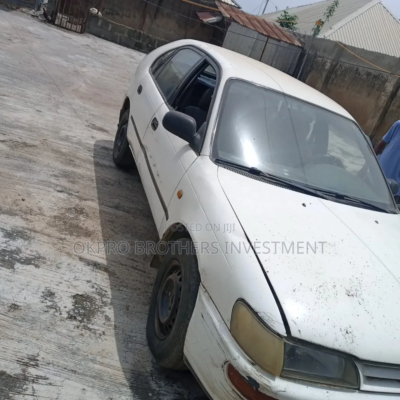 Toyota Corolla 1999 White