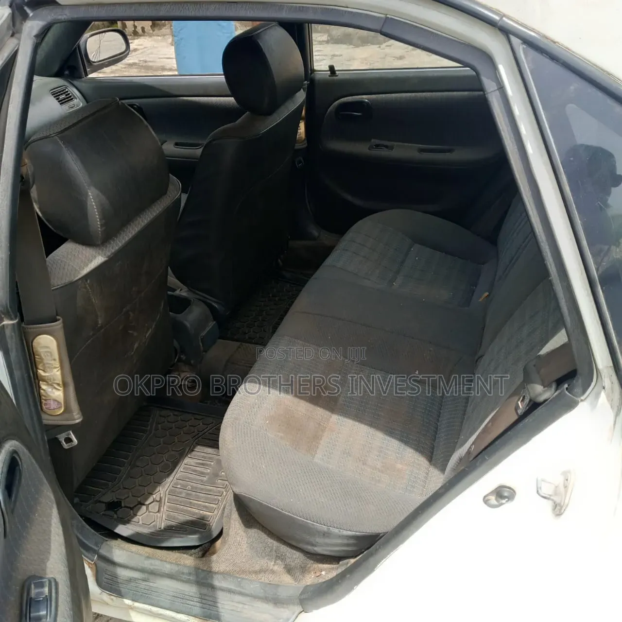 Toyota Corolla 1999 White
