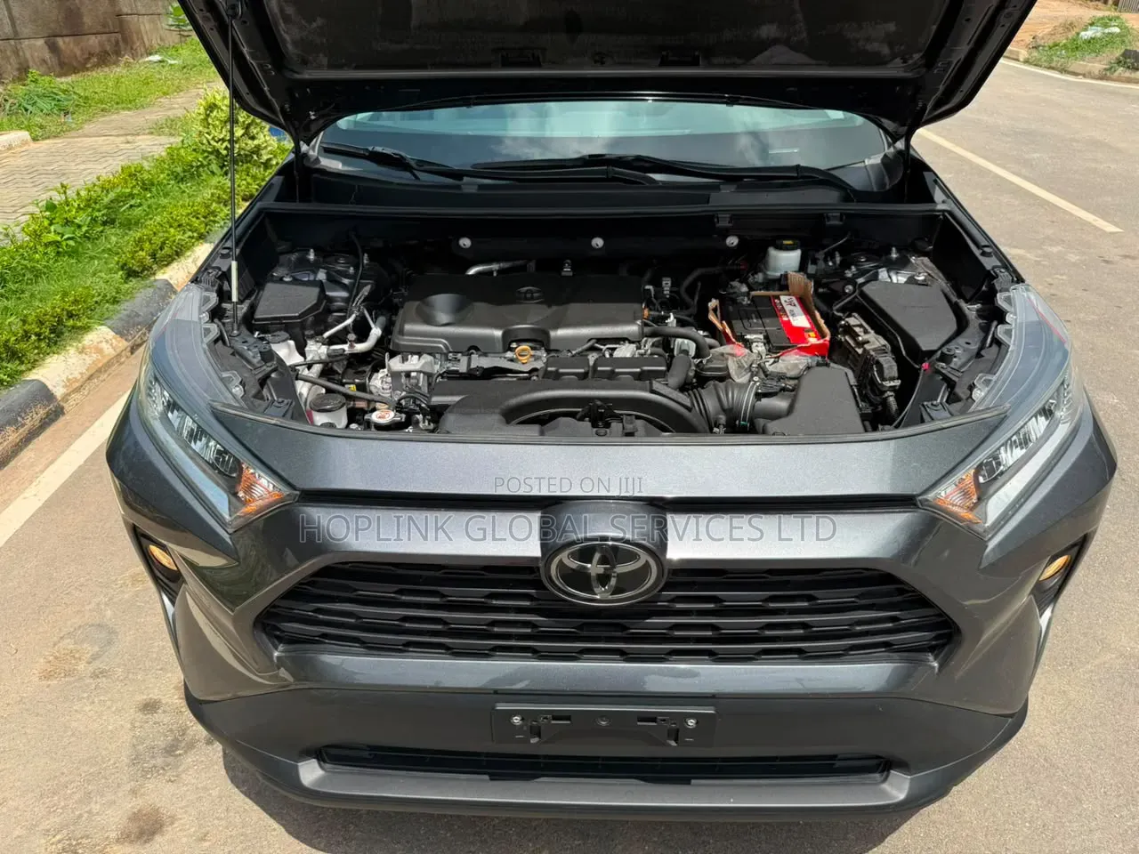 Toyota RAV4 XLE AWD 2020 Green