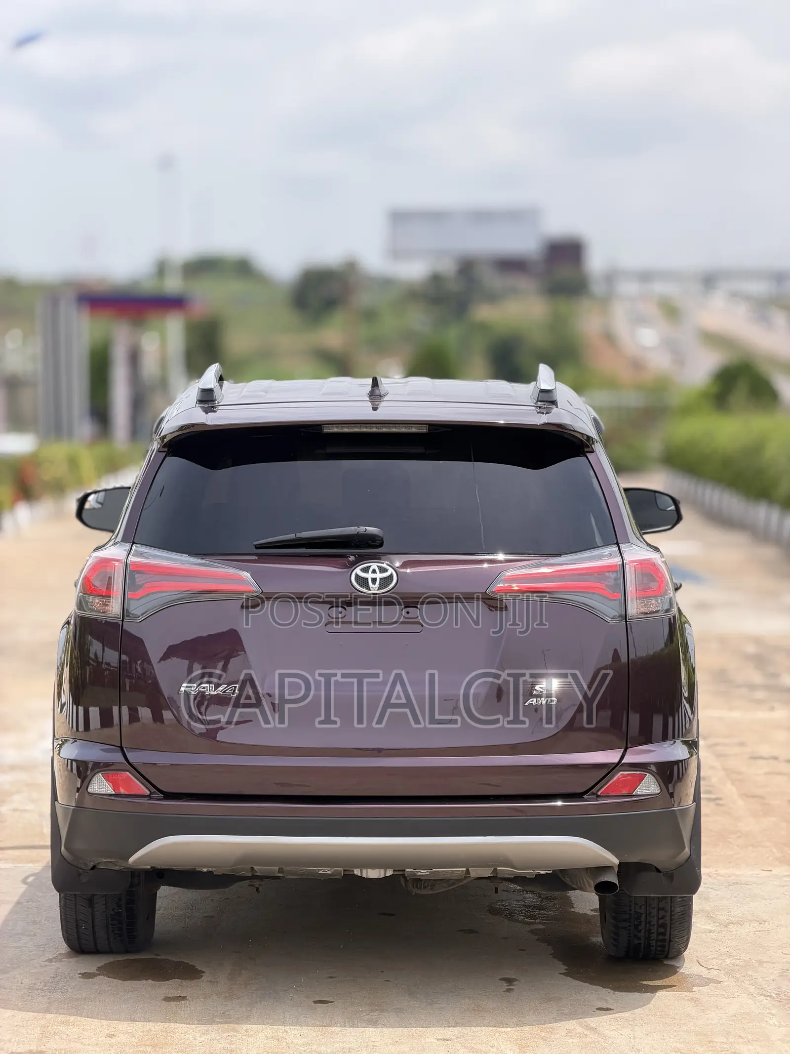 Toyota RAV4 SE AWD (2.5L 4cyl 6A) 2017 Maroon