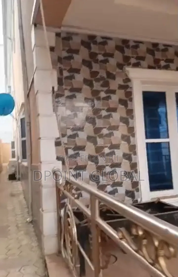 4bdrm Duplex in High Castle Estate, Boys Town for sale