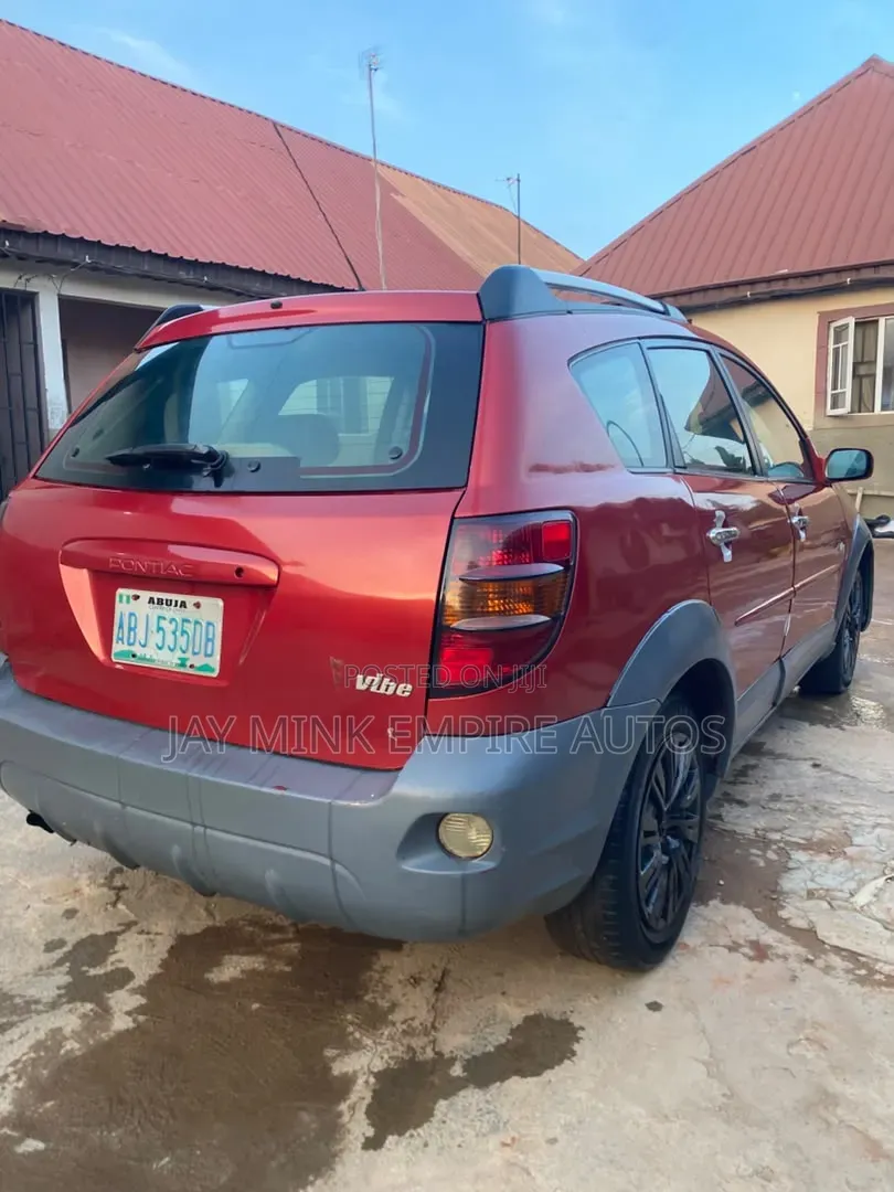 Pontiac Vibe 2005 Red