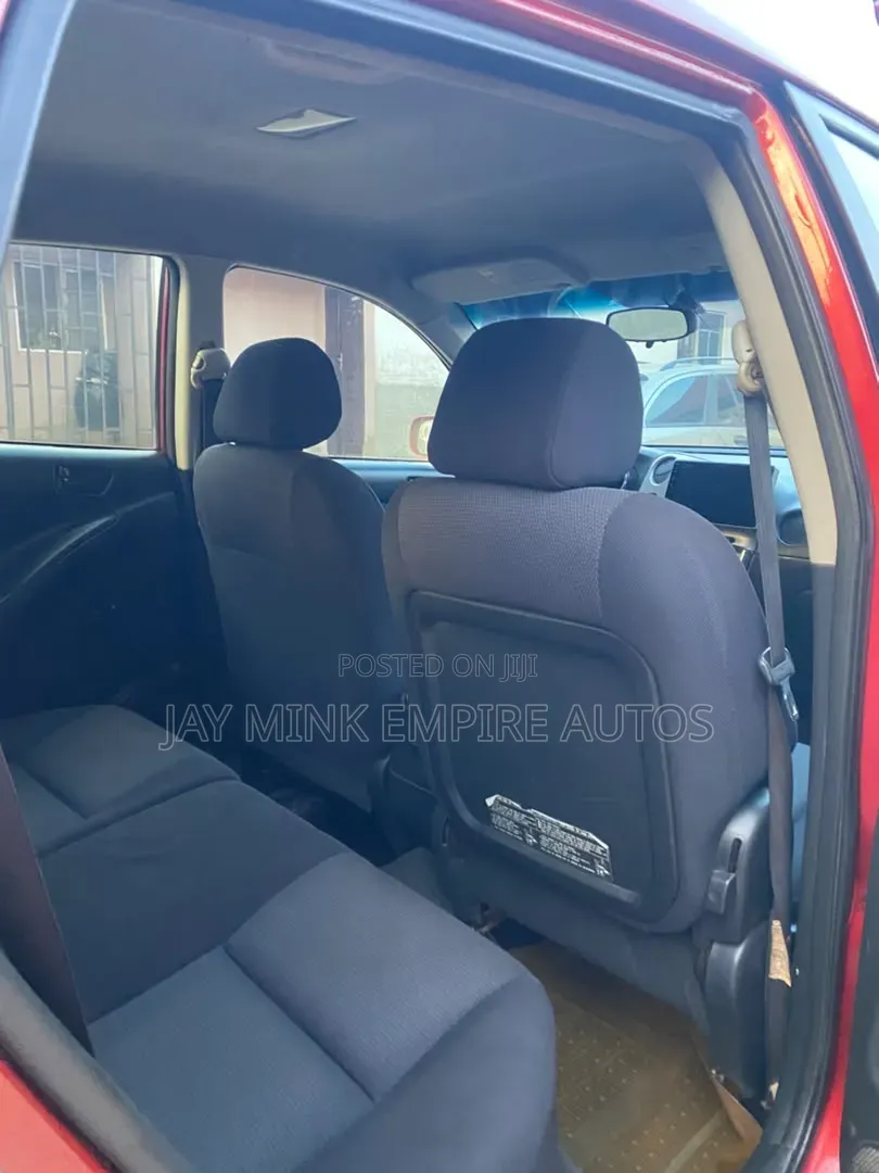 Pontiac Vibe 2005 Red