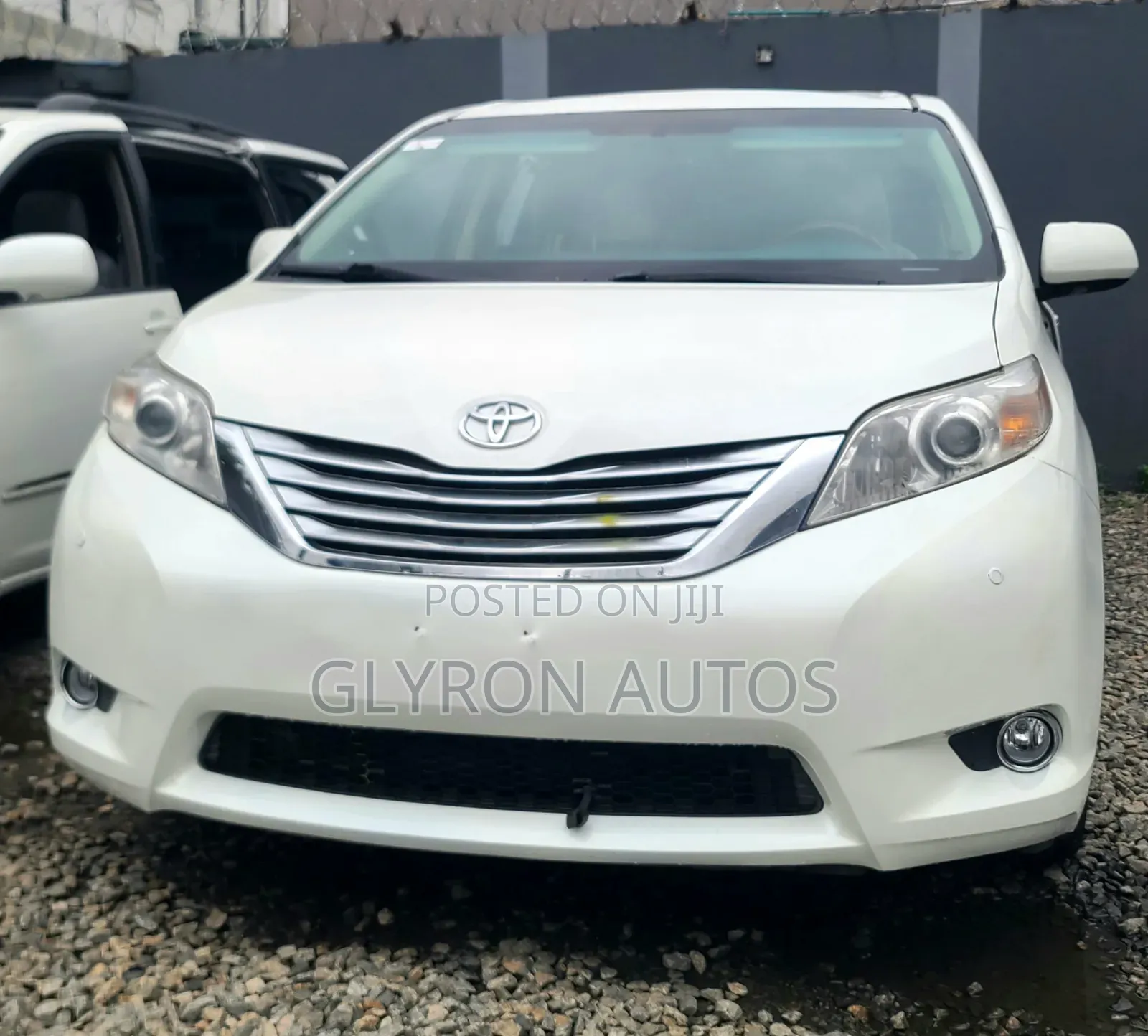 Toyota Sienna Limited 7 Passenger 2012 White