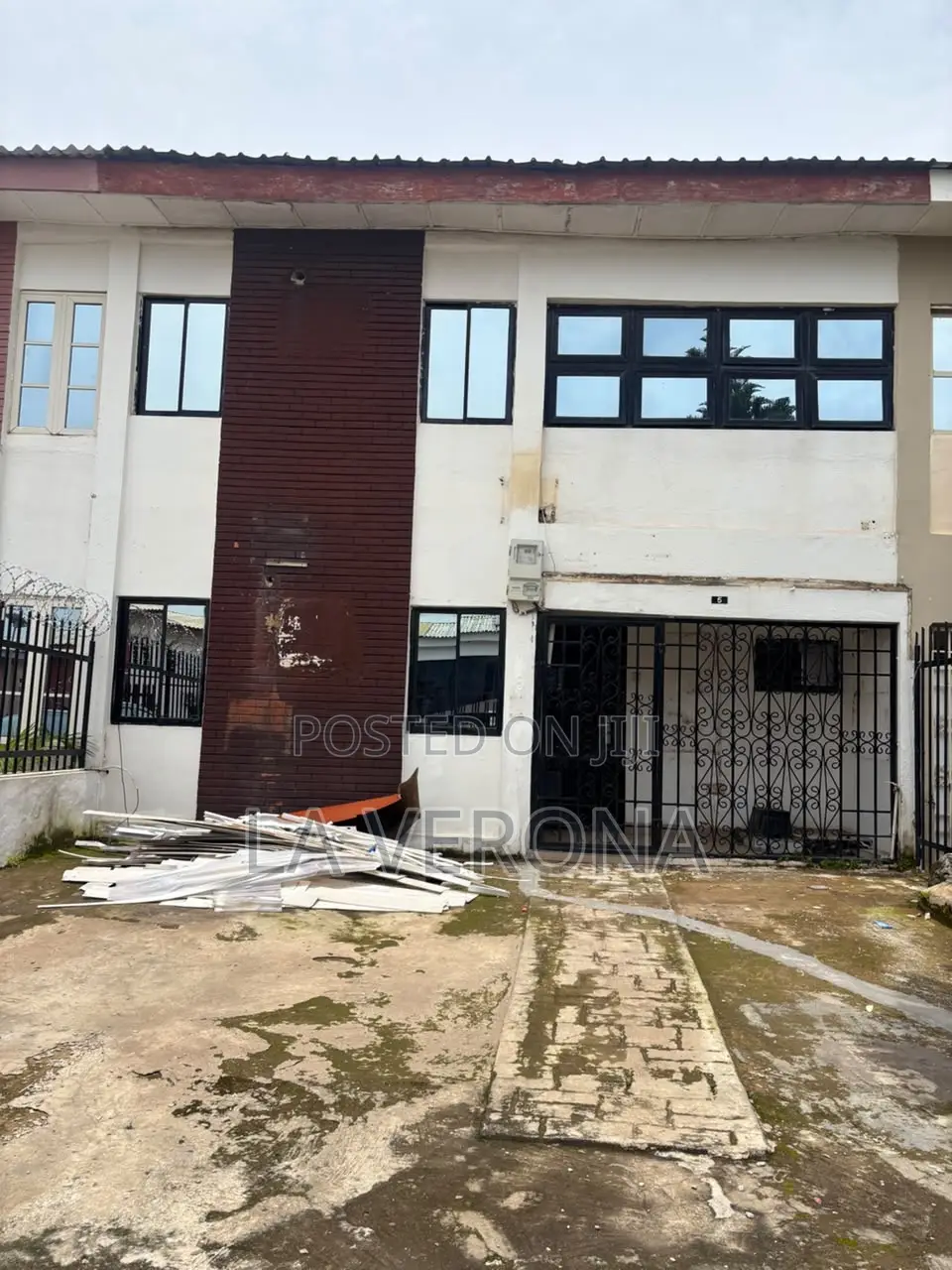 3bdrm Duplex in Garki for sale