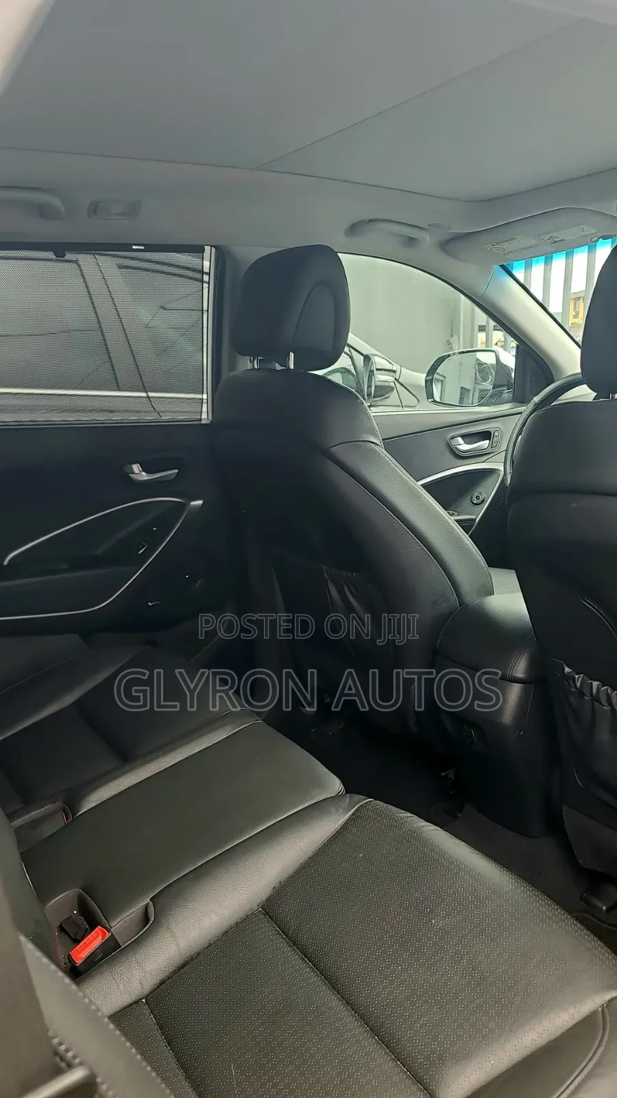 Hyundai Santa Fe Limited w/Saddle Interior 4dr SUV AWD (3.3L 6cyl 6A)