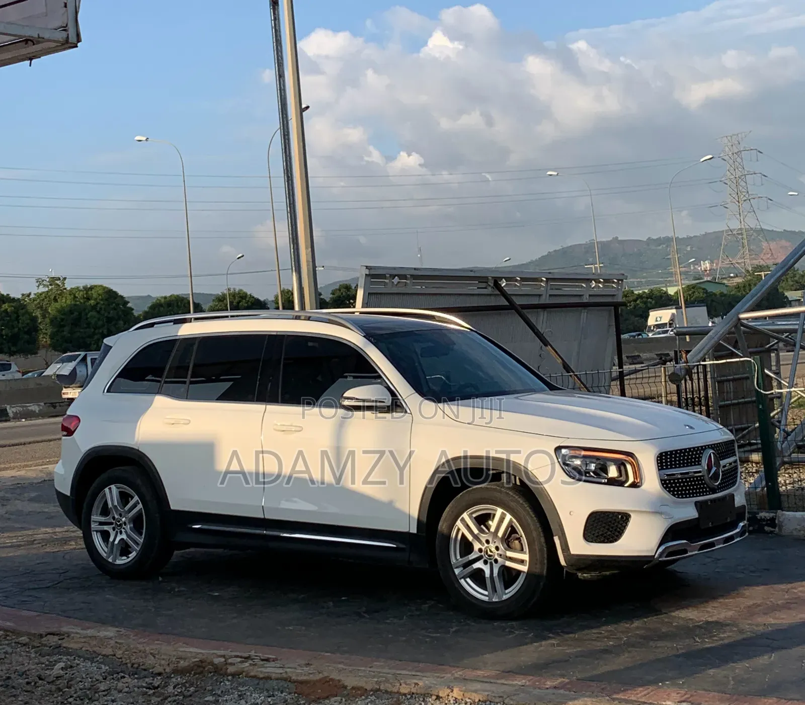 Mercedes-Benz GLB-Class 2022 White