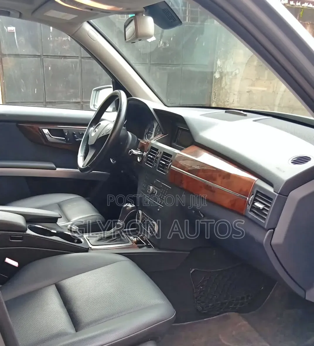 Mercedes-Benz GLK-Class 2010 Gray