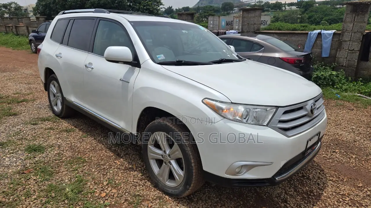 Toyota Highlander Limited 2012 White