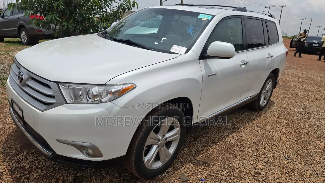 Toyota Highlander Limited 2012 White