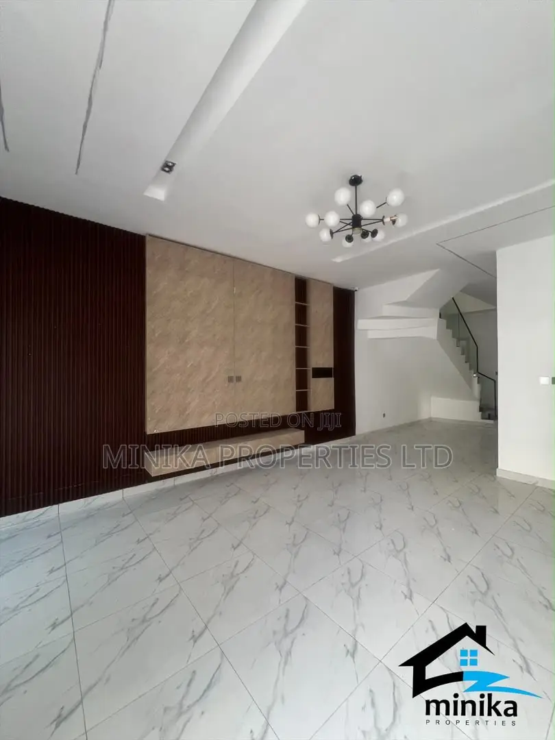 4bdrm Duplex in Orchid Estate, Ikota for sale