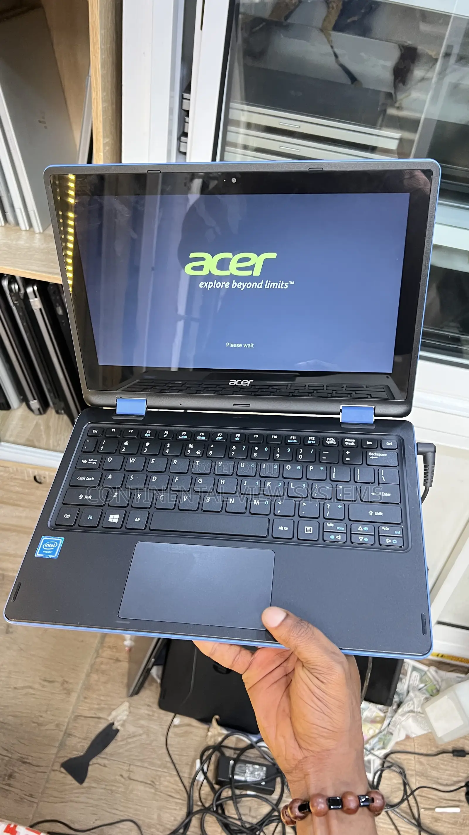 Laptop Acer Aspire R3-131T 4GB Intel Celeron SSD 32GB