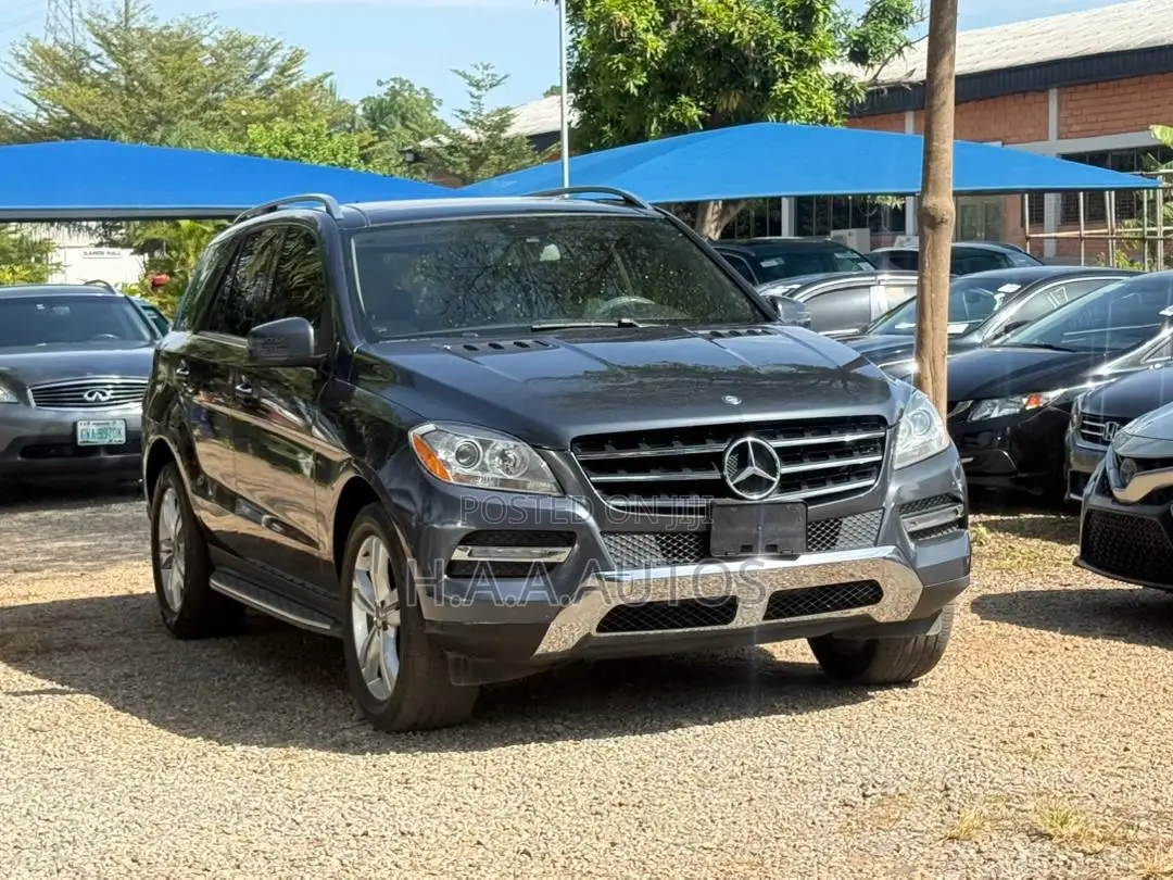 Mercedes-Benz M Class ML350 4dr SUV (3.5L 6cyl 7A) 2015 Gray