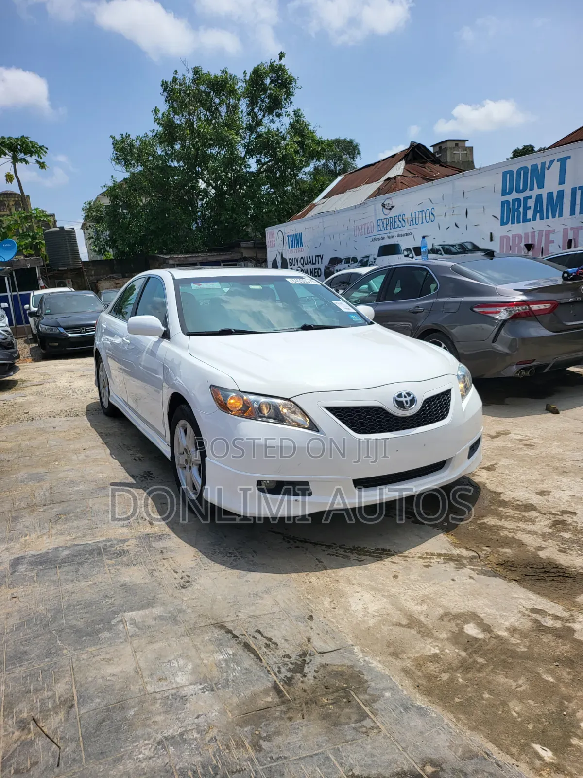 Toyota Camry SE 4dr Sedan (2.4L 4cyl 5A) 2009 White