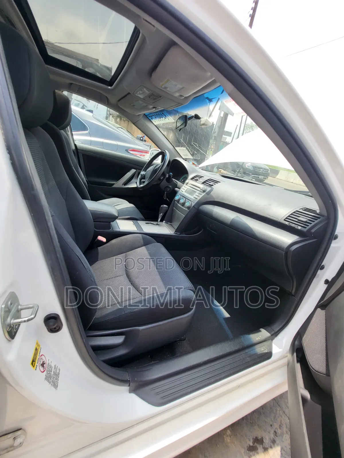 Toyota Camry SE 4dr Sedan (2.4L 4cyl 5A) 2009 White