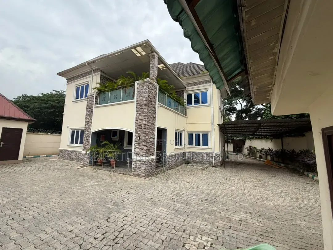 5bdrm Duplex in Maitama, Abuja for sale