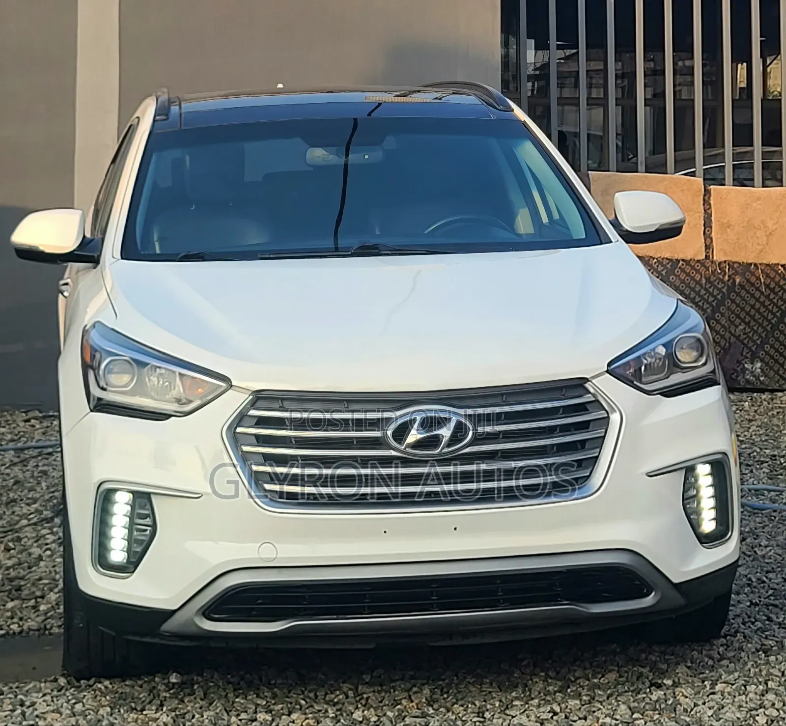 Hyundai Santa Fe 2016 White