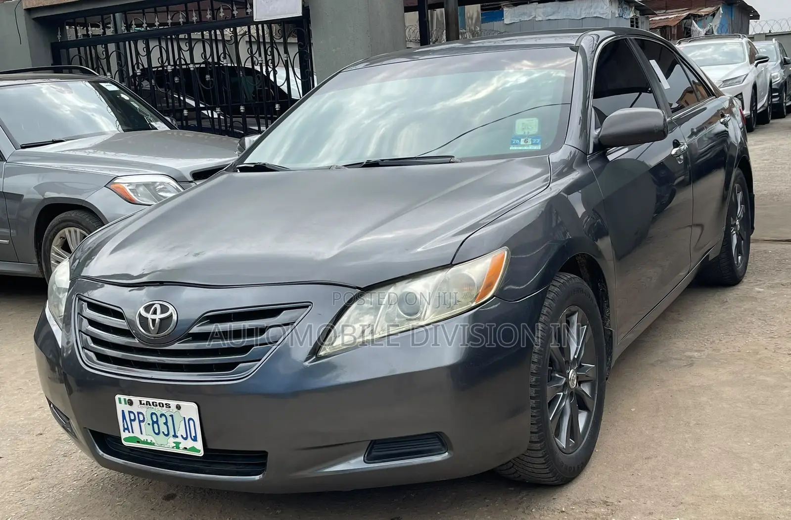 Toyota Camry LE 4dr Sedan (2.4L 4cyl 5A) 2009 Gray