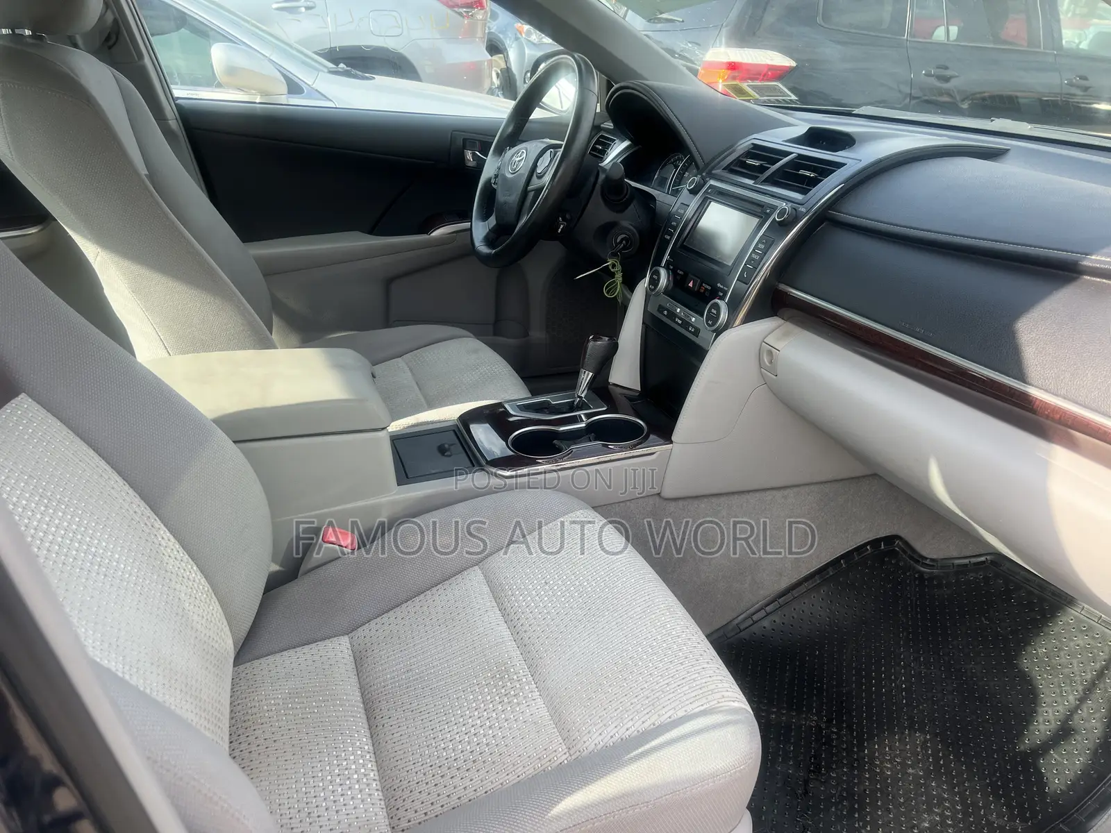 Toyota Camry XLE 4dr Sedan (2.5L 4cyl 6A) 2014 Blue