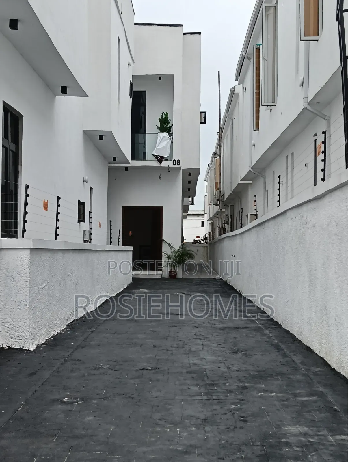4bdrm Duplex in Ikate Gra, Ikota for sale