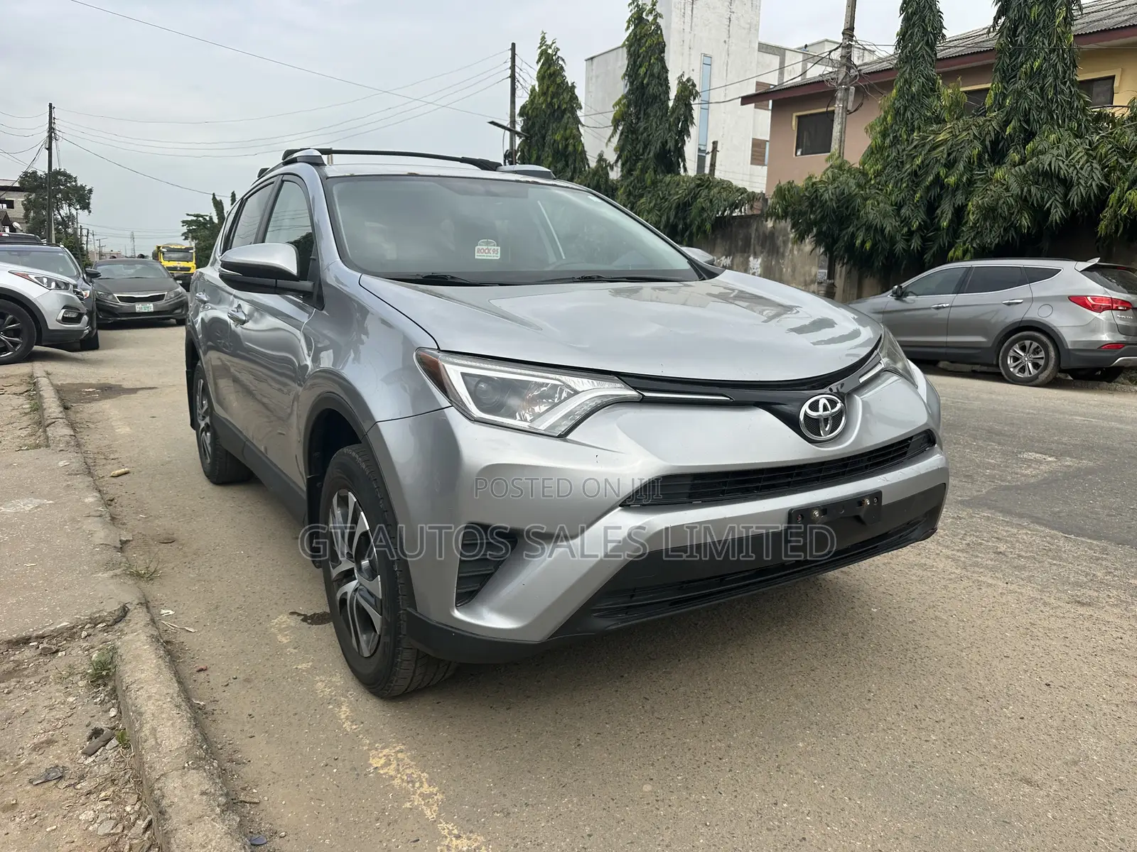 Toyota RAV4 LE AWD (2.5L 4cyl 6A) 2016 Gray
