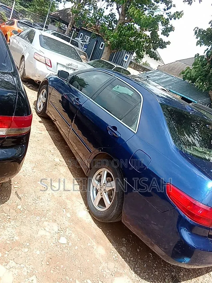 Honda Accord 2005 Blue