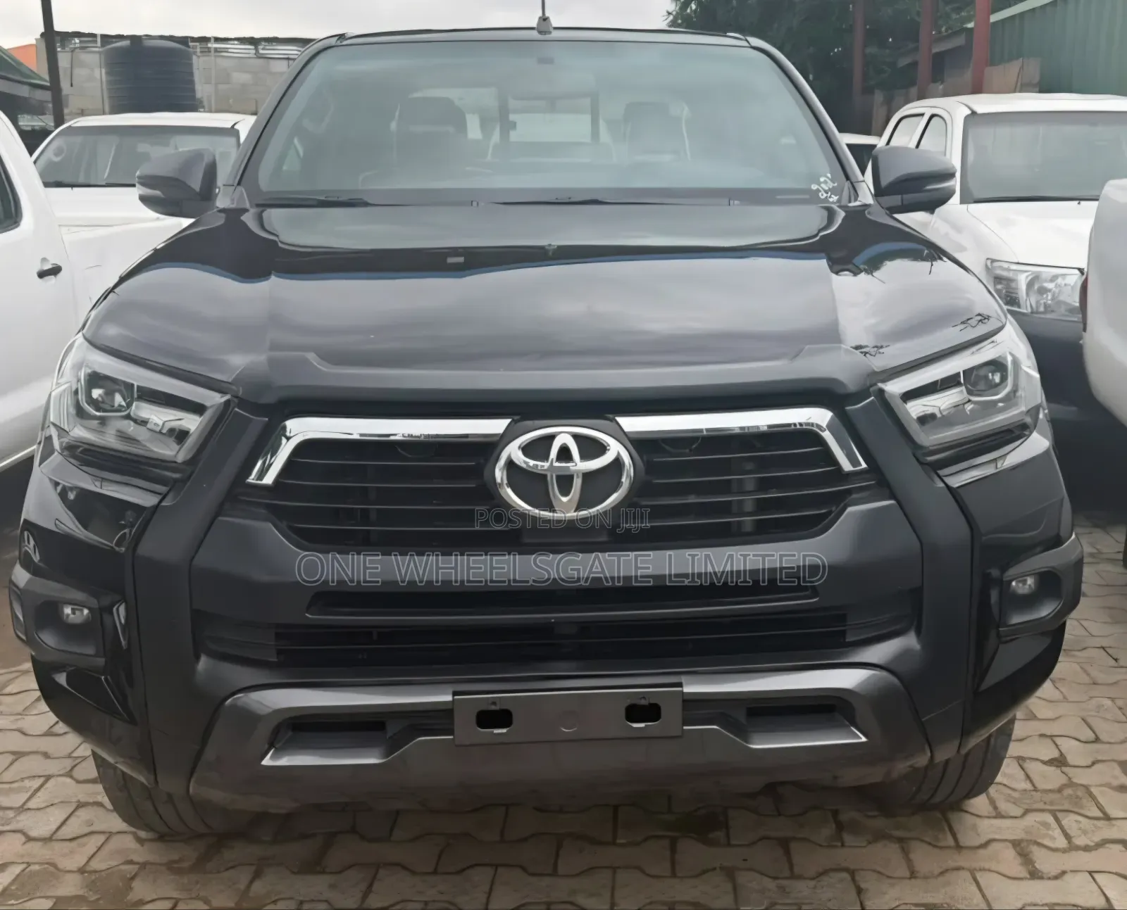 Toyota Hilux 2021 Black