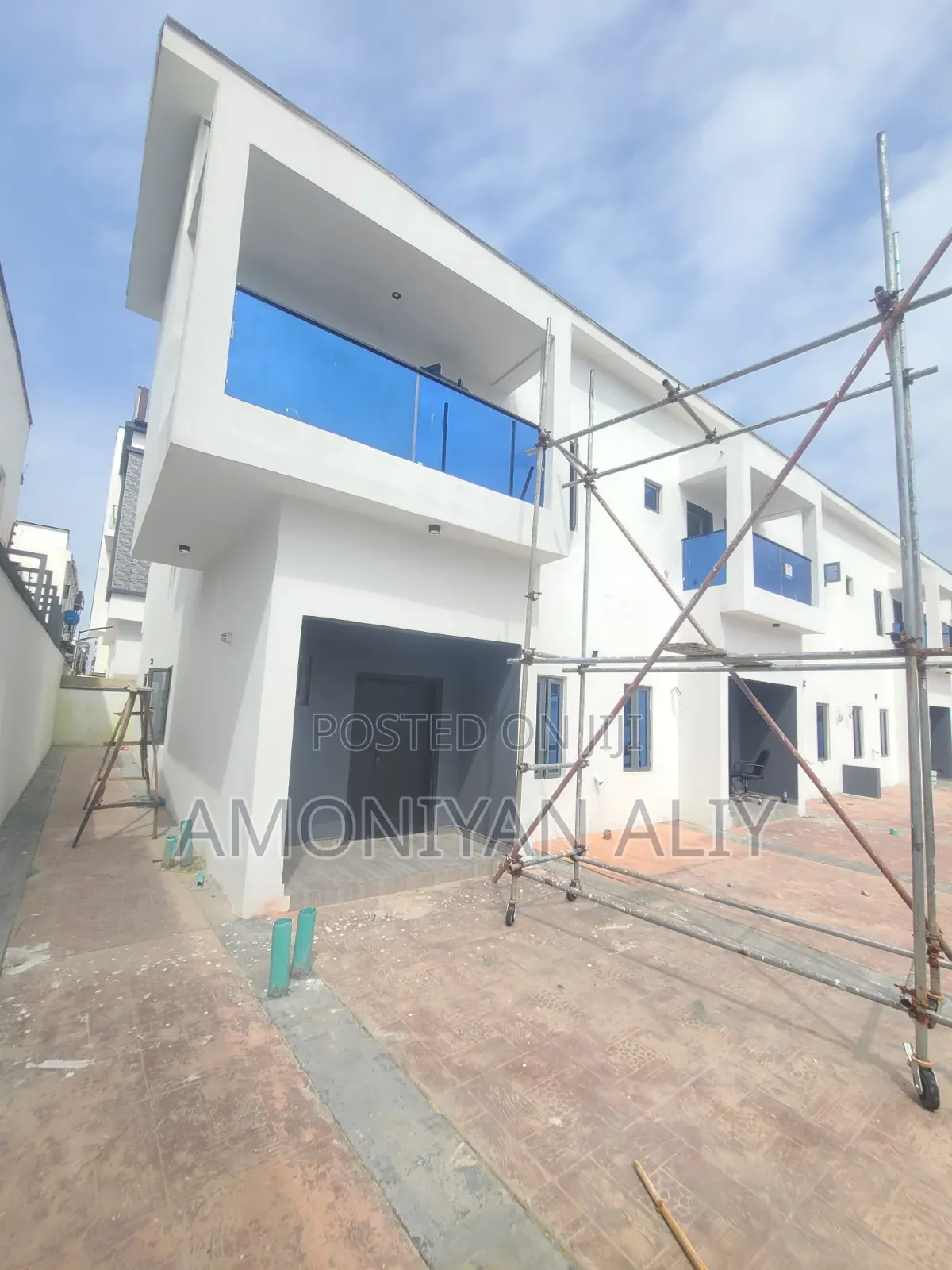 3bdrm Duplex in Atlantic Layout, Off Lekki-Epe Expressway for sale