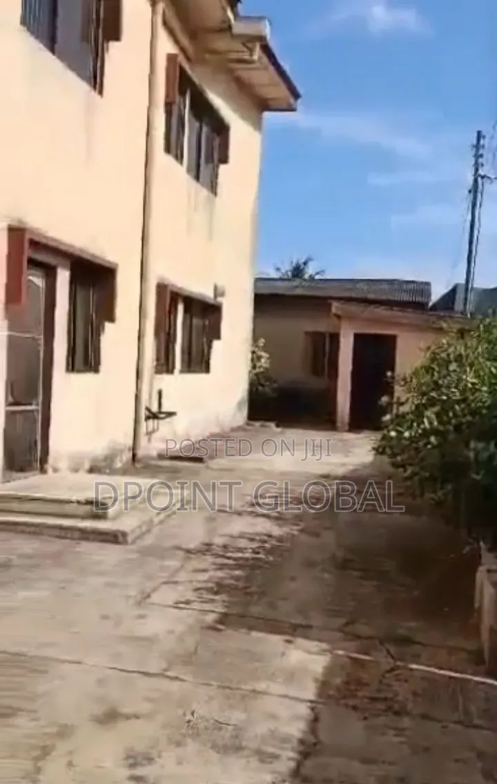6bdrm Duplex in Not Estate, Egan for sale